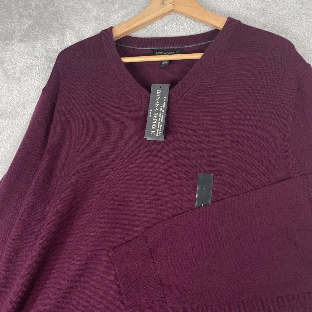 Banana Republic Sweater Mens Large Burgundy 100% Merino Wool V-Neck Pullover